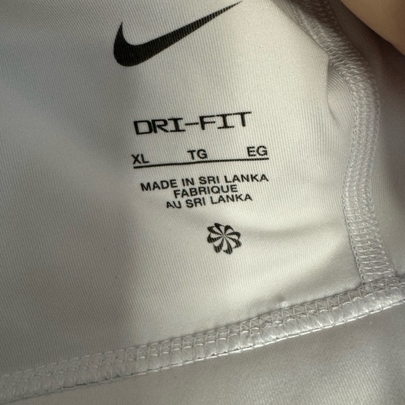 Nike Dri Fit Padded Longline Sports Bra - White - Size XL - Picture 3 of 3